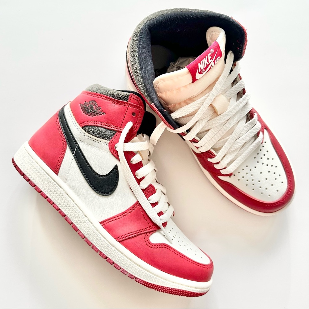 NIKE | (NIB) AIR JORDAN 1 RETRO HIGH OG CHICAGO “LOST & FOUND” RED/BLACK/WHITE